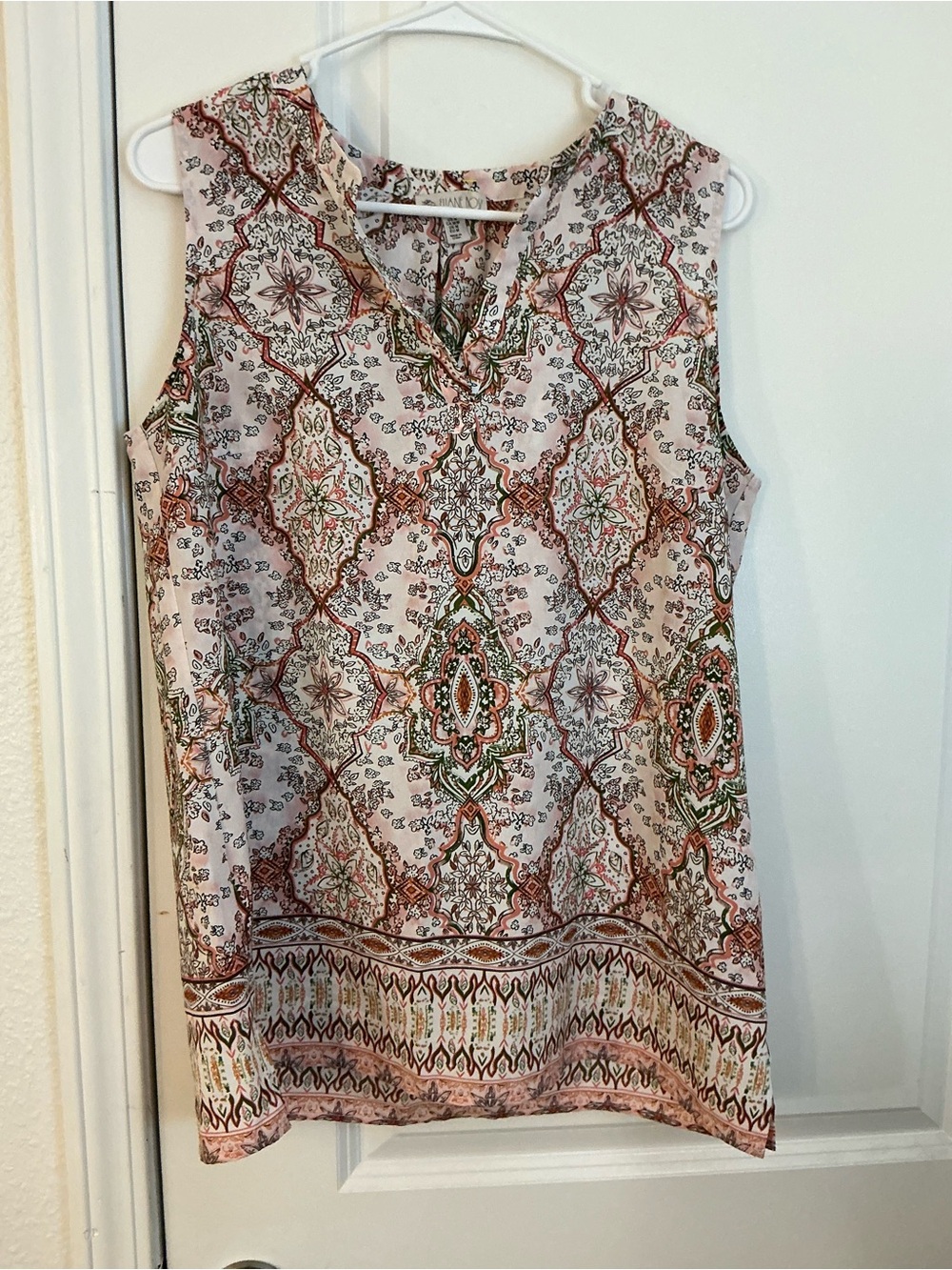 Eliane Rose Pink Multi Medallion Paisley Sleeveless Blouse Tank Top Size M
